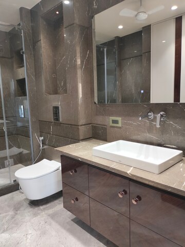 Bathroom in 3.5 BHK Apartment at Boutique Residential Apartments C-253, Defence Colony – for Sale