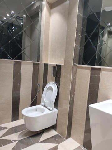 Bathroom in 3.5 BHK Apartment at Boutique Residential Apartments C-253, Defence Colony – for Sale