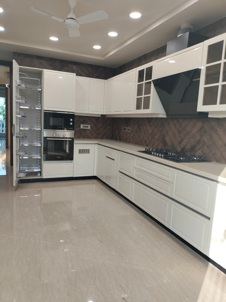 Balcony, boutique-residential-apartments-c-253 3.5 Bedroom 3100 Sq.Ft. Apartment In Defence Colony Delhi 8891203