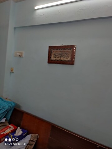 Furnished Amenities in 1 BHK Apartment at Bandra West – for Rent