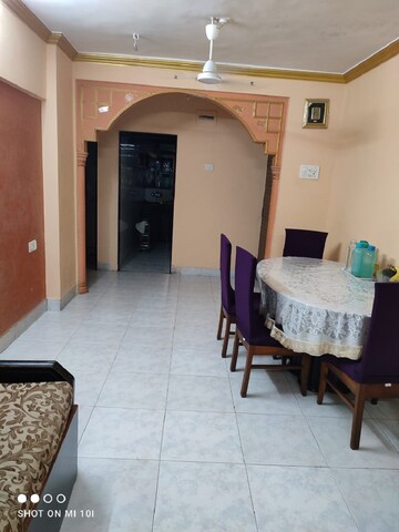 Team Area in 1 BHK Apartment at Bandra West – for Rent