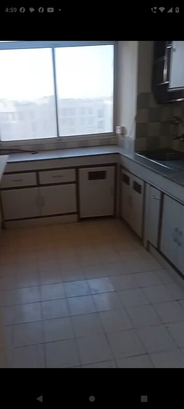Kitchen in 3 BHK Apartment at DLF Ridgewood Estate, Dlf Phase iv – for Sale