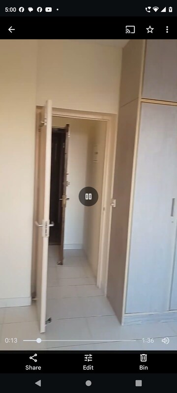 Building Lobby in 3 BHK Apartment at DLF Ridgewood Estate, Dlf Phase iv – for Sale