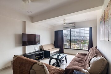 3 BHK Apartment For Rent in Khar West