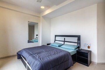Bedroom in 3 BHK Apartment at Khar West – for Rent