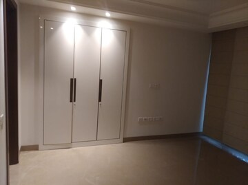 Building Lobby in 3.5 BHK Apartment at Defence Colony – for Rent
