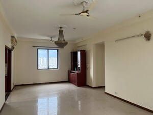 Room in 3 BHK Apartment at Unitech Uniworld Gardens, Sector 47 – for Sale