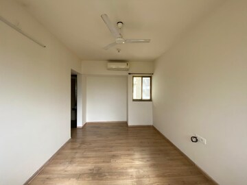 Room in 2 BHK Apartment at Lodha Casa Royale Grande, Majiwada – for Rent