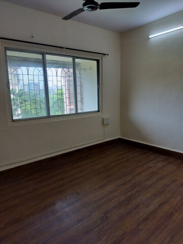 Room in 2 BHK Apartment at Safal Complex, Nerul – for Rent