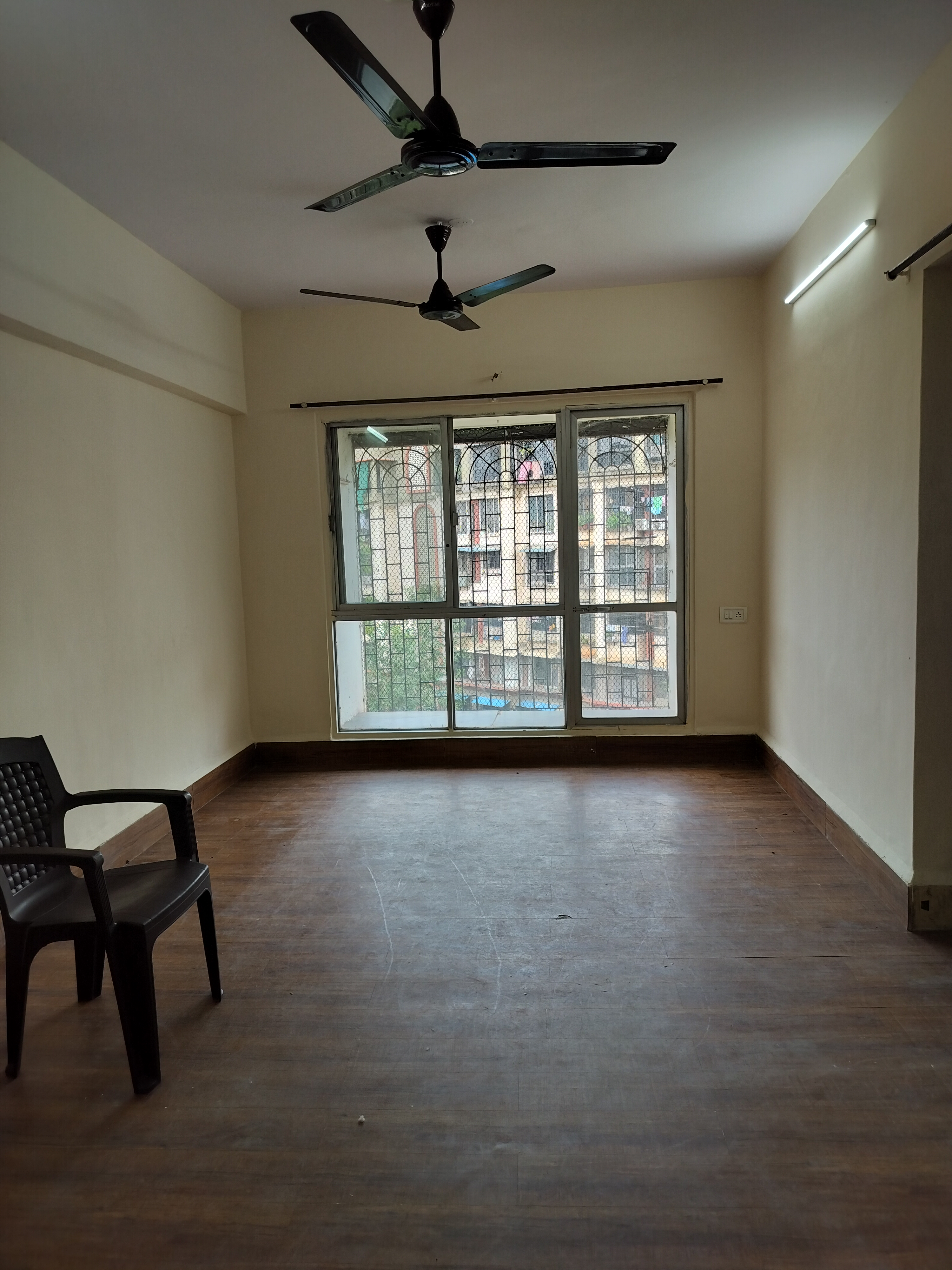 2 BHK 1050 Sq.Ft. Apartment in Safal Complex