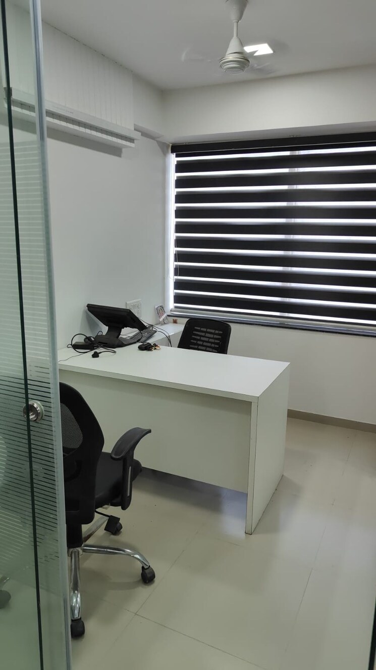 Team Area, shivalik-satyamev Commercial Office Space 826 Sq.Ft. In Bopal Ahmedabad 8891380