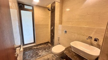 Bathroom in 3 BHK Builder Floor at Andheri West – for Rent