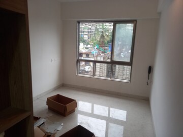 Room in 1 BHK Apartment at Crescent Horizon, Kandivali East – for Sale