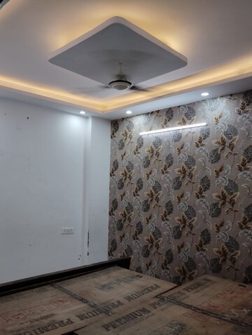 Furnished Amenities in 2 BHK Builder Floor at Govindpuri – for Rent