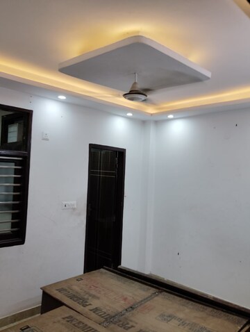 Room in 2 BHK Builder Floor at Govindpuri – for Rent