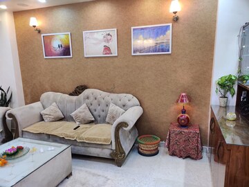 Bedroom in 2 BHK Builder Floor at Ansal Sushant Lok I, Sector 43 – for Rent