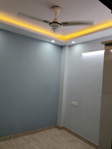 Furnished Amenities in 2 BHK Builder Floor at Govindpuri – for Rent