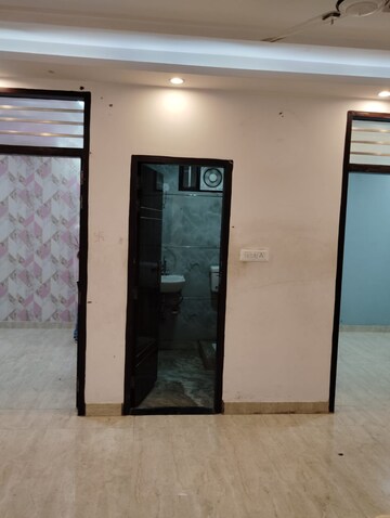 Room in 2 BHK Builder Floor at Govindpuri – for Rent
