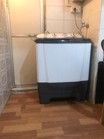 Bathroom in 3 BHK Builder Floor at Andheri West – for Rent