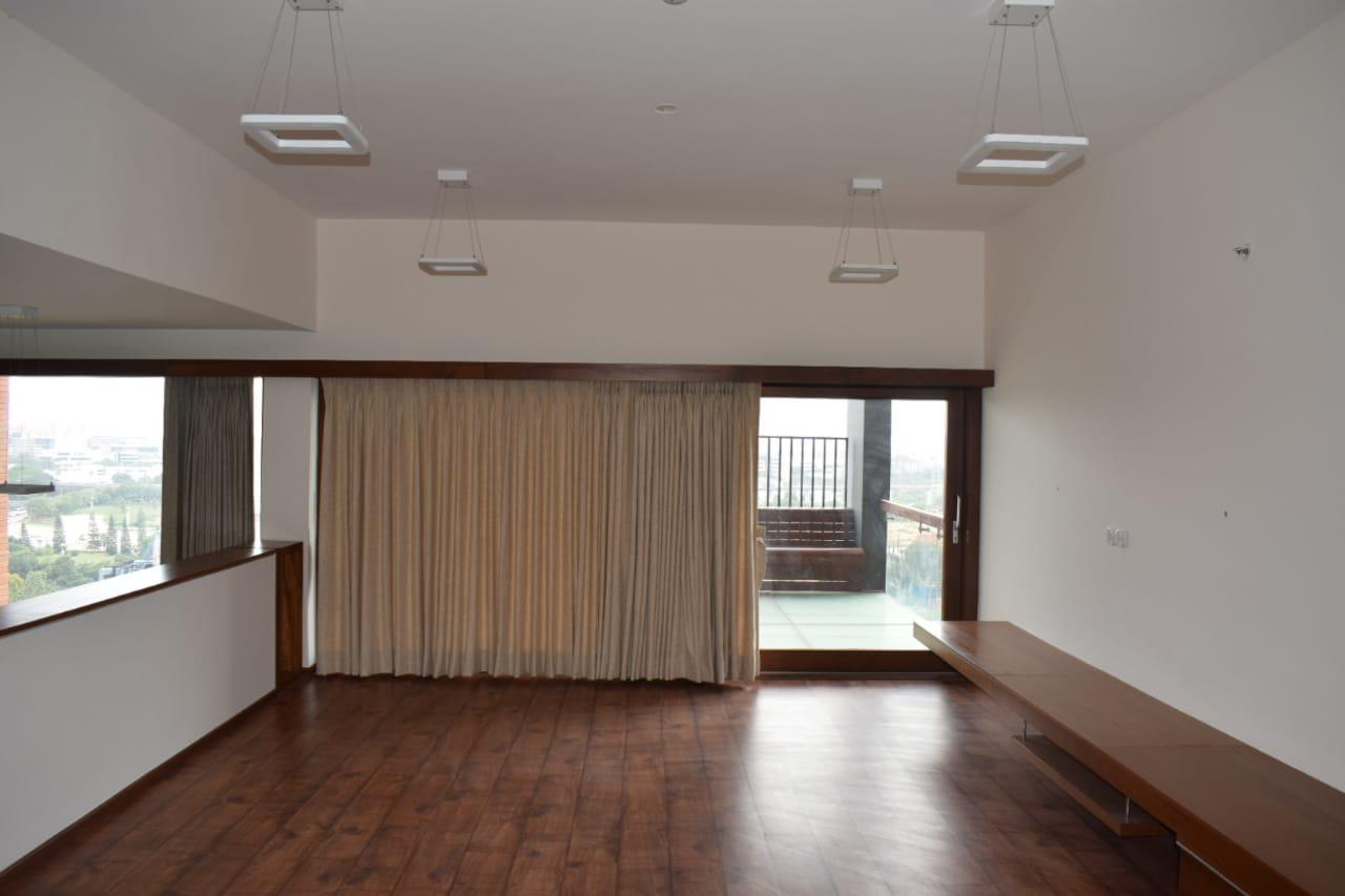 3 BHK + Servant Room Apartment For Sale in Prestige Shantiniketan