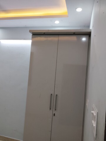 Furnished Amenities in 2 BHK Builder Floor at Govindpuri – for Rent