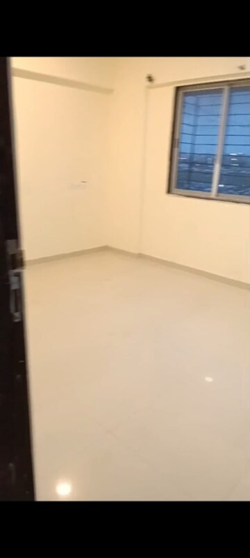 Room in 2 BHK Apartment at Swaroop Harmony, Vakola – for Rent