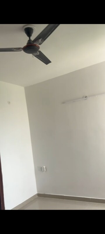 Room in 2 BHK Apartment at Shree Vardhman Green Court, Sector 90 – for Rent