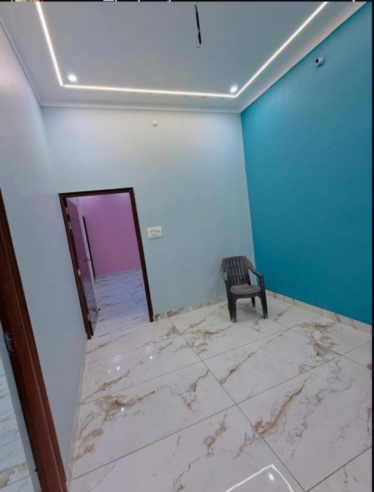 Room, sector 33 3 Bedroom 2700 Sq.Ft. Builder Floor In Sector 33 Faridabad 8891515