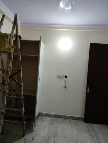 Room in 2 BHK Builder Floor at Govindpuri – for Rent
