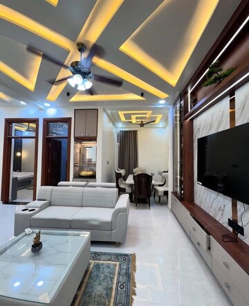 Living Room in 3.5 BHK Builder Floor at Sector 35 – for Rent