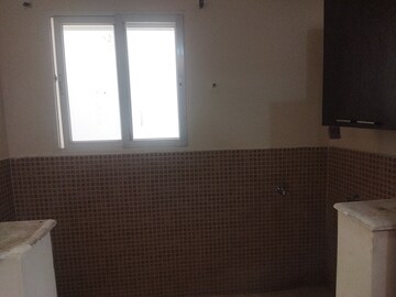 Room in 2 BHK Apartment at Prestige Kensington Gardens, Jalahalli – for Rent