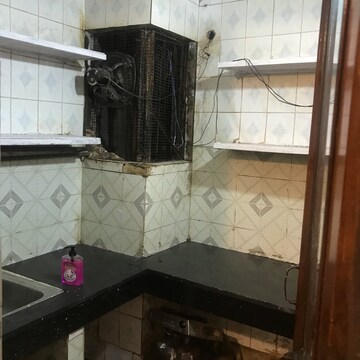 Kitchen in 1 BHK Builder Floor at Lajpat Nagar ii – for Rent