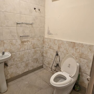 Bathroom in 1 BHK Builder Floor at Lajpat Nagar ii – for Rent