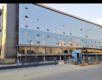  Shop – Exterior View View at MIPL Platinum Mall, Sushant Golf City - for Rent