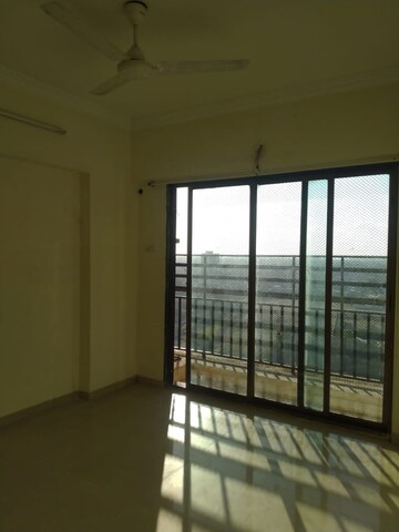 Bedroom in 2 BHK Apartment at Kamanwala Manavsthal, Malad West – for Rent
