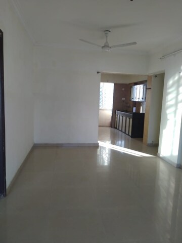 Room in 2 BHK Apartment at Kamanwala Manavsthal, Malad West – for Rent
