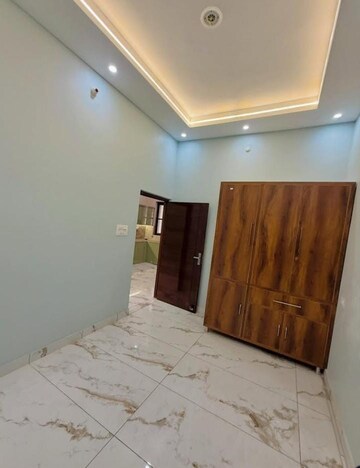 Bedroom in 2 BHK Builder Floor at Sector 28 – for Rent