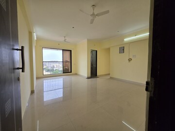 Room in 3 BHK Apartment at Swaroop Harmony, Vakola – for Rent