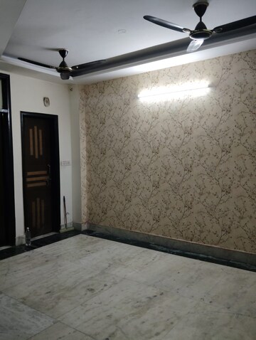 Room in 2 BHK Builder Floor at Govindpuri – for Rent
