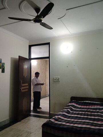 Room in 2 BHK Builder Floor at Govindpuri – for Rent
