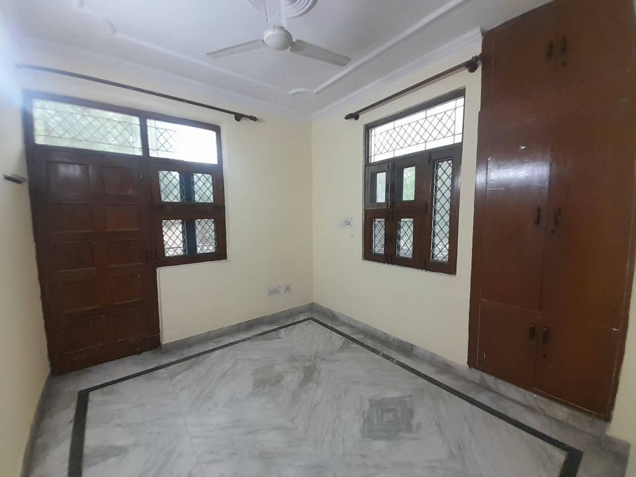 2 BHK + Pooja Room Builder Floor For Rent in RWA Apartments Sector 47