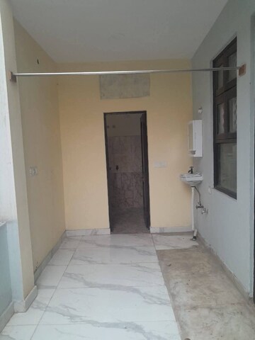 Room in 2 BHK Builder Floor at RWA Apartments Sector 47, Sector 47 – for Rent