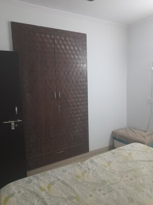 Furnished Amenities in 2.5 BHK Apartment at SRS Pearl Heights, Sector 87 – for Sale