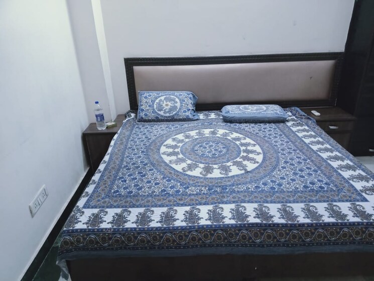 Bedroom, karol bagh Pg For Boys & Girls In Karol Bagh 8892011