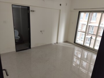 Room in 2 BHK Apartment at Sahajanand Arista, Goregaon West – for Rent