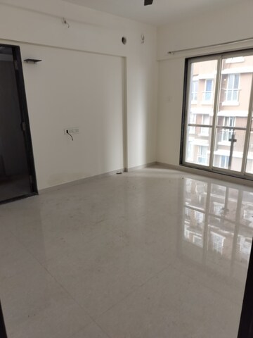 Room in 2 BHK Apartment at Sahajanand Arista, Goregaon West – for Rent