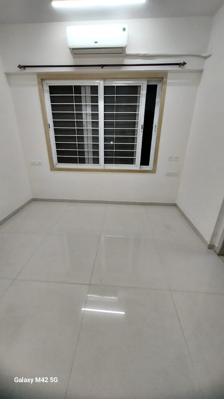 Balcony, tridhaatu-bhaveshwar-vilas 3 Bedroom 1000 Sq.Ft. Apartment In Chembur Mumbai 8892249