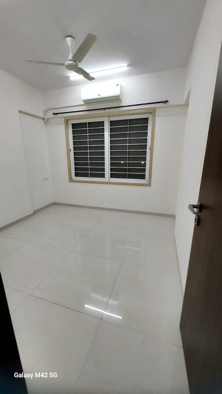 Room, tridhaatu-bhaveshwar-vilas 3 Bedroom 1000 Sq.Ft. Apartment In Chembur Mumbai 8892249
