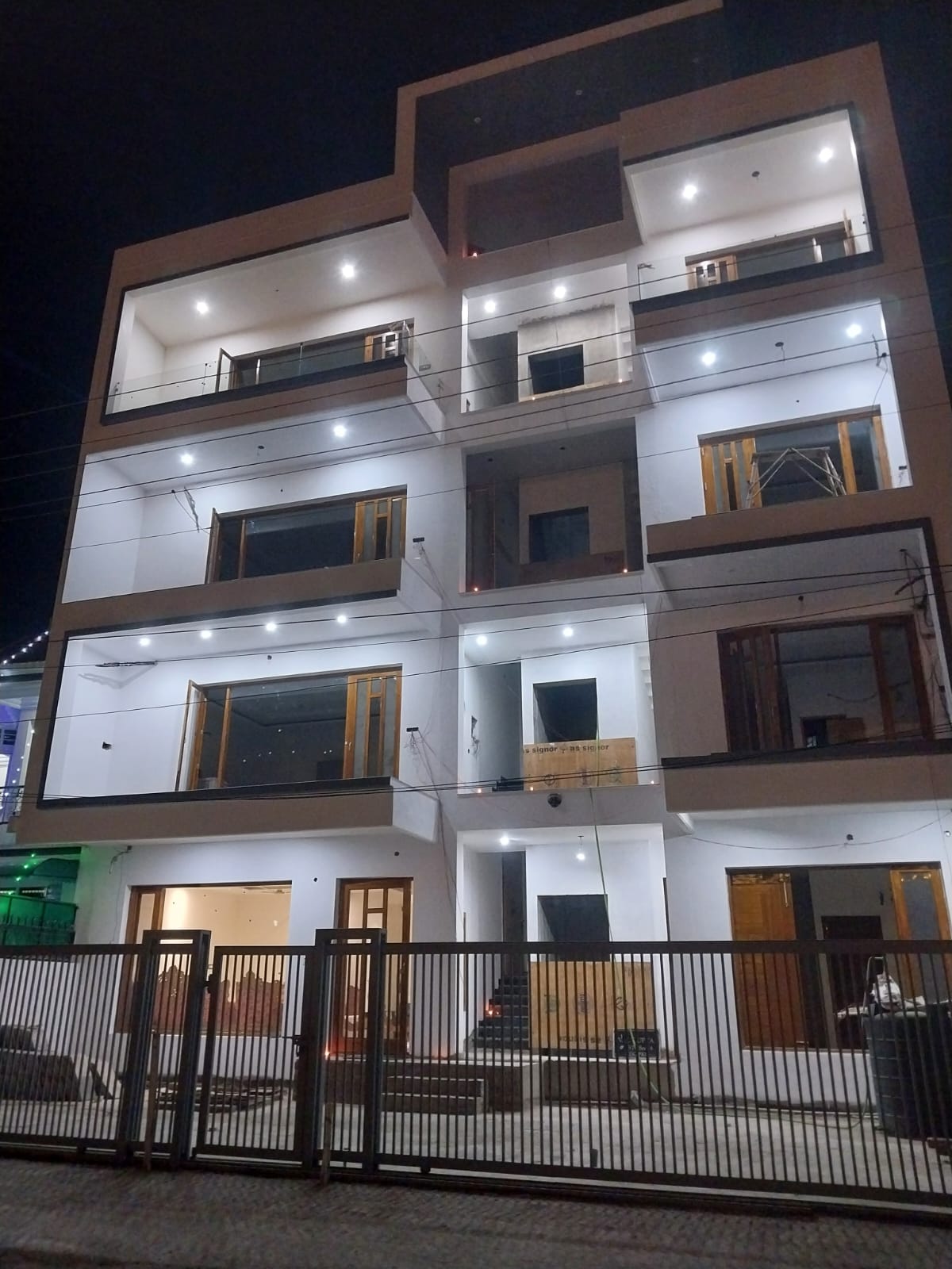 4 BHK Builder Floor For Sale in Sector 4
