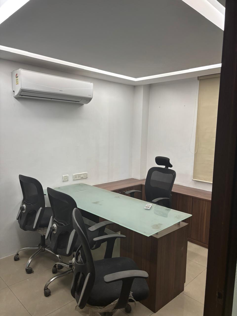 Office Space For Rent in Goyal Matrix